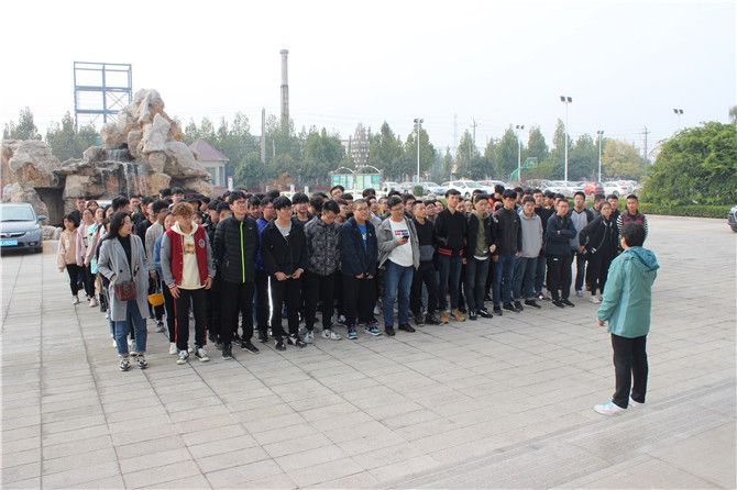 山東農(nóng)業(yè)大學(xué)土木工程專業(yè)師生來泰信股份參觀學(xué)習(xí)1 山東農(nóng)業(yè)大學(xué)土木工程專業(yè)師生來泰信股份參觀學(xué)習(xí)1