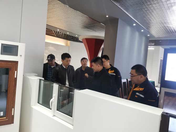 ***建筑金屬結(jié)構(gòu)協(xié)會(huì)及玻璃纖維增強(qiáng)復(fù)合材料門(mén)窗標(biāo)準(zhǔn)編制組領(lǐng)導(dǎo)蒞臨指導(dǎo)3 ***建筑金屬結(jié)構(gòu)協(xié)會(huì)及玻璃纖維增強(qiáng)復(fù)合材料門(mén)窗標(biāo)準(zhǔn)編制組領(lǐng)導(dǎo)蒞臨指導(dǎo)3